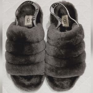 EUC Ugg Oh Yeah slippers size 8